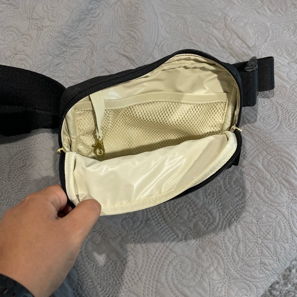 Canvelle Leopard Belt Bag - Picture 3 of 3